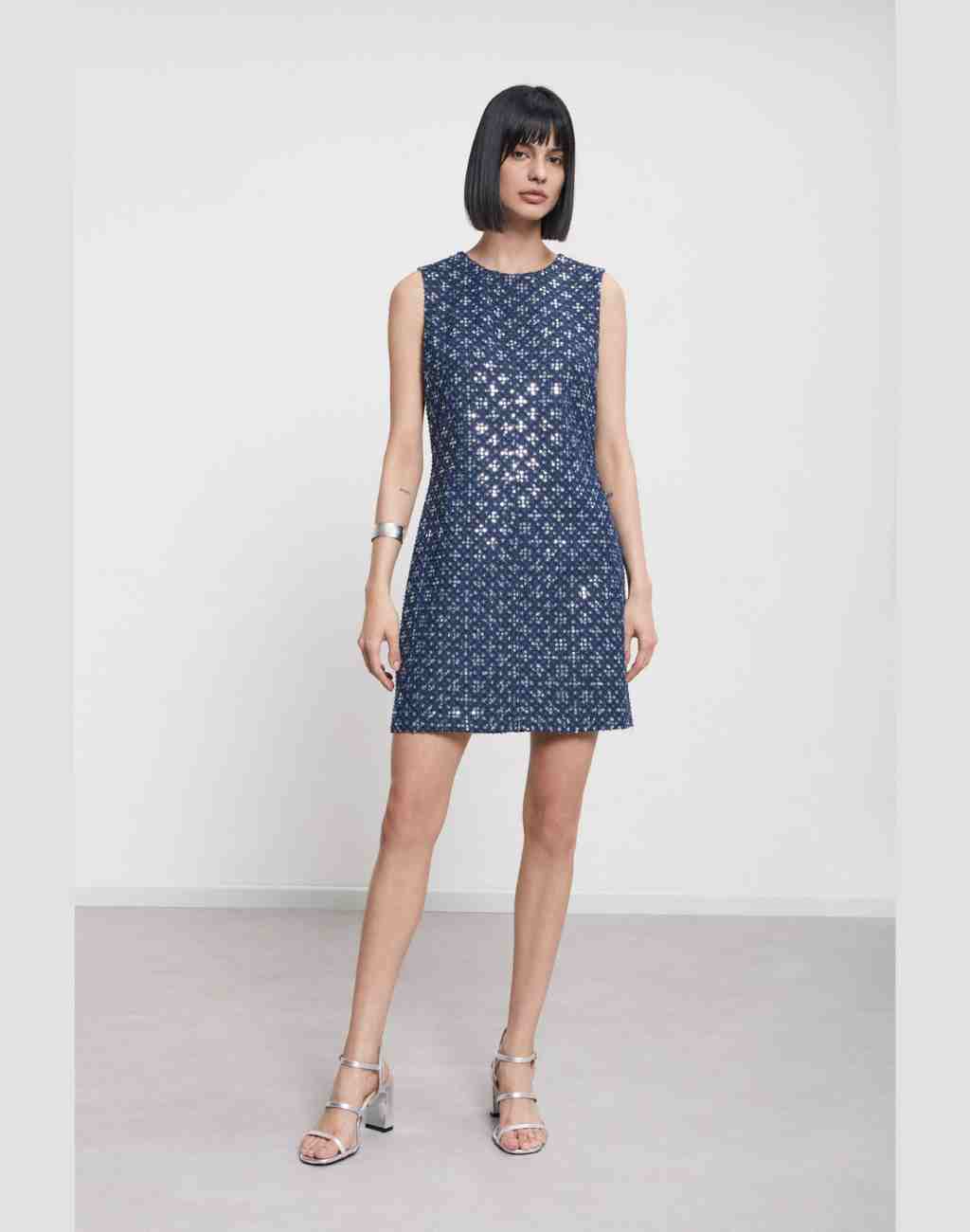 Twiggy Style Short Dress with Sequins