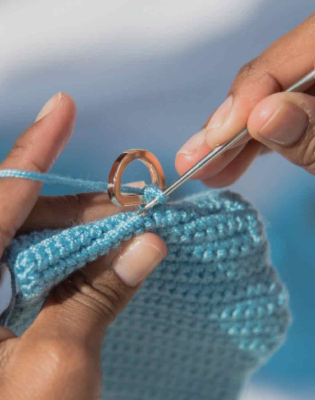 Handmade Crocheted Seashell Clutch | Removable Acrylic Handle